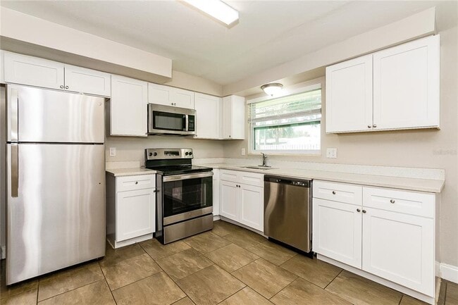 Building Photo - 5820 21st St W