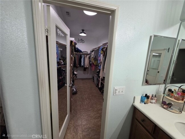 Building Photo - 15895 Green Acres Ct