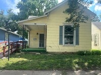 Building Photo - SUBLEASE: 2 Bedroom 1 Bath House Available in Connersville