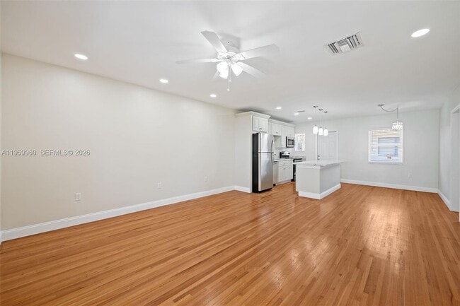 Building Photo - 1082 92nd St