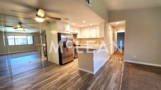 Building Photo - Cathedral Springs 2402