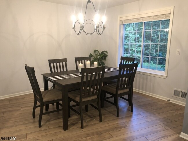 Building Photo - 173 Riveredge Dr