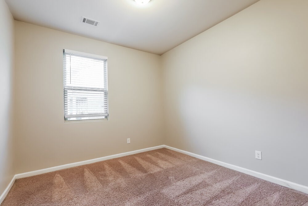 Building Photo - 700 Feldwood Ln