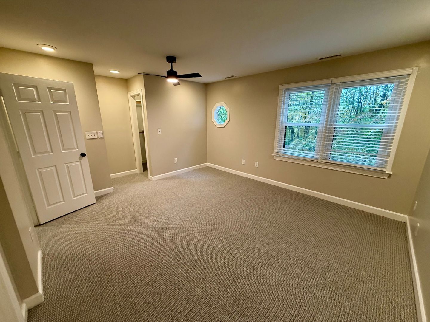 Building Photo - 160 Lystra Hills Ln