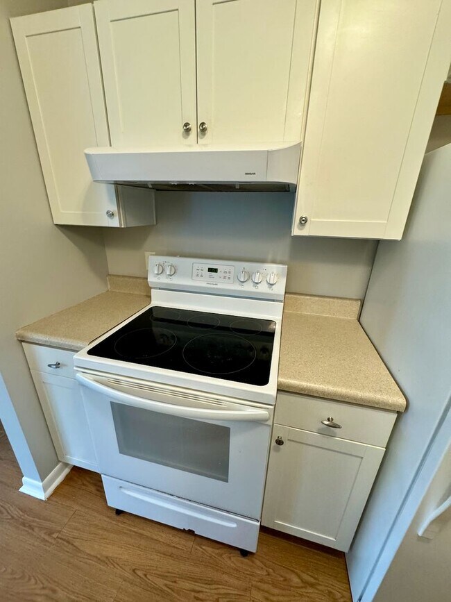 Building Photo - 3 bedroom home with large yard on the west end!