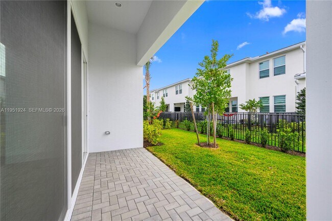 Building Photo - 5120 Willow Crk Dr