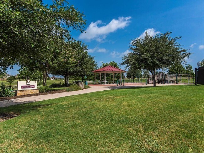 Building Photo - 3205 Cotton Blossom Way