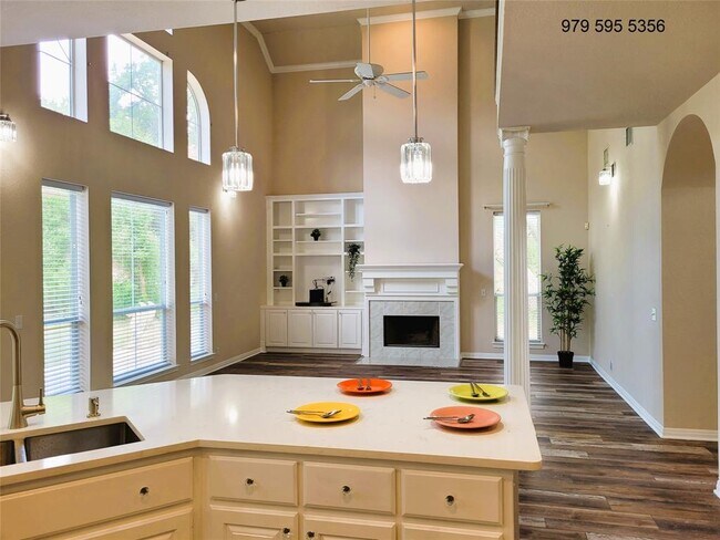 Building Photo - 8504 Young Ln