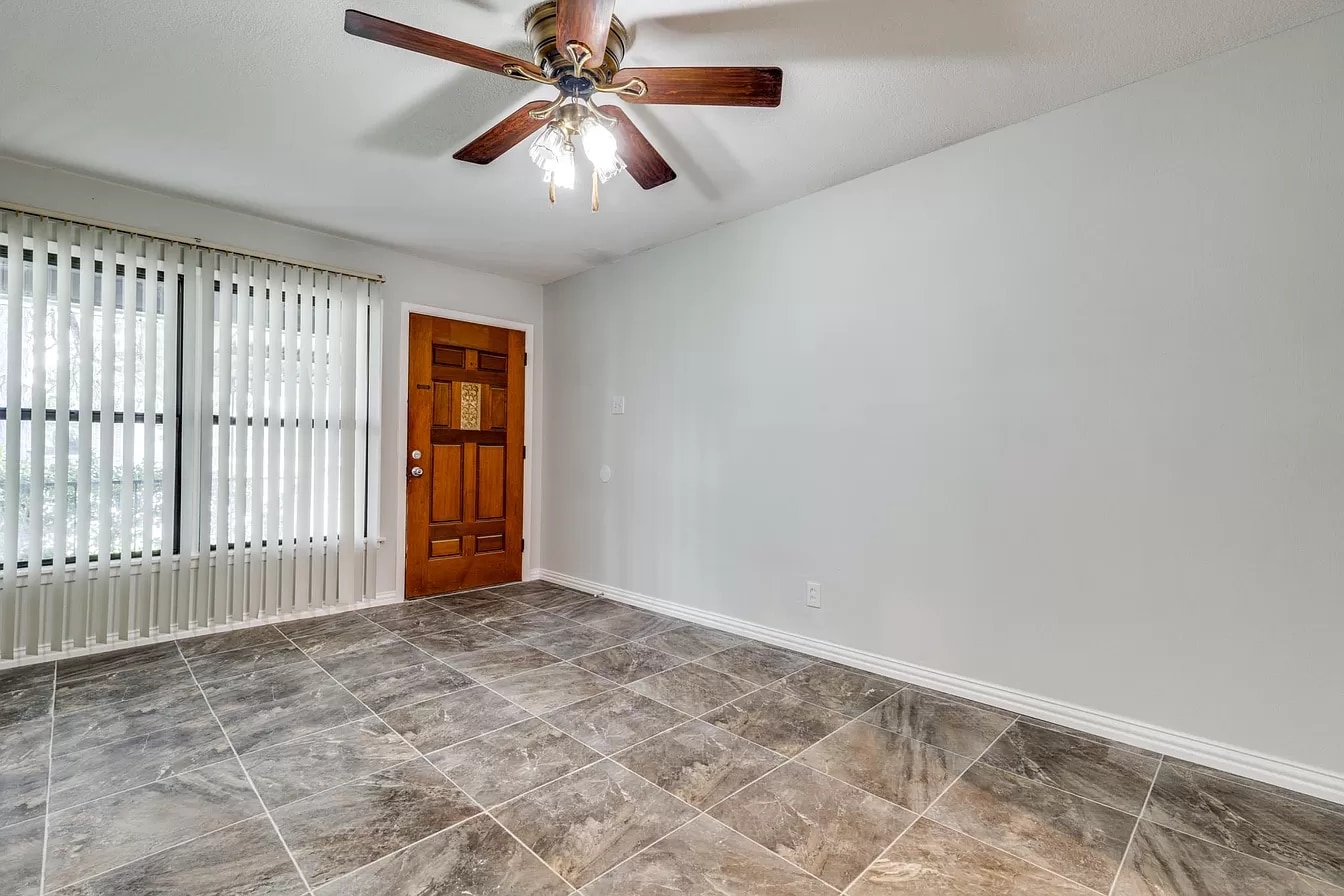 Building Photo - 1501 Ridgeview St