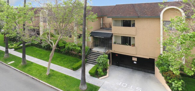 Building Photo - 212 W Garfield Ave