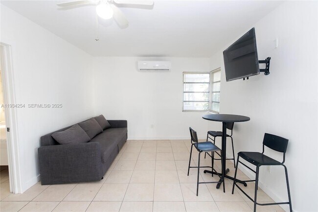 Building Photo - 1840 Fillmore St