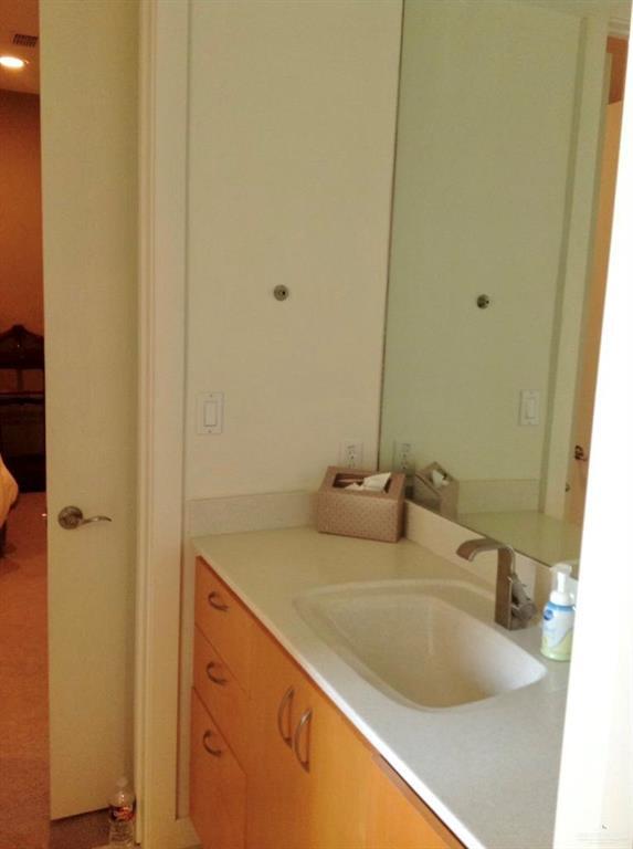 Building Photo - 2404 S 43rd St