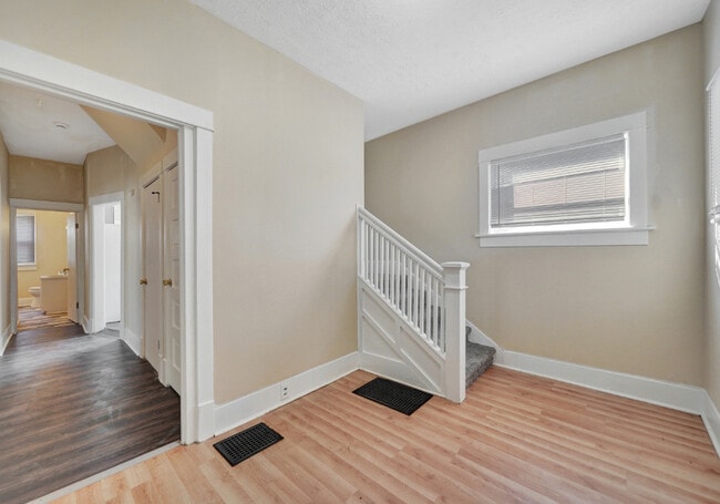 Building Photo - 2845 Starr St