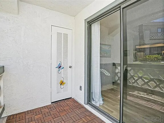 Building Photo - 9336 Twin Trails Dr