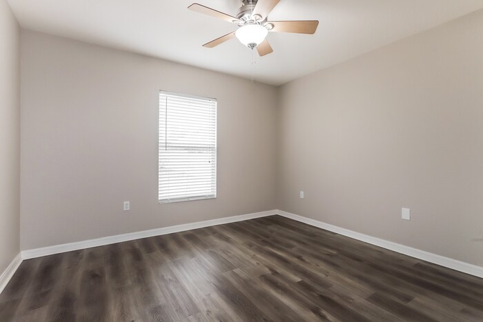 Building Photo - 6714 Krenson Oaks Cir