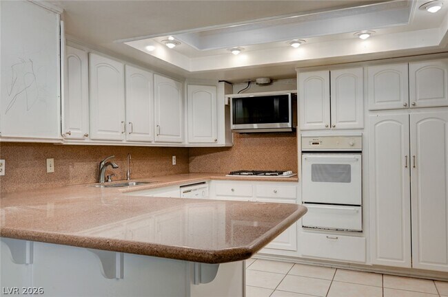 Building Photo - 3518 Blackstone St