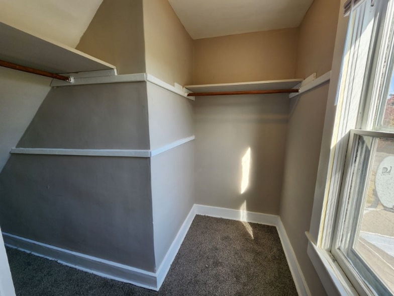 Building Photo - 2330 Grand Ave