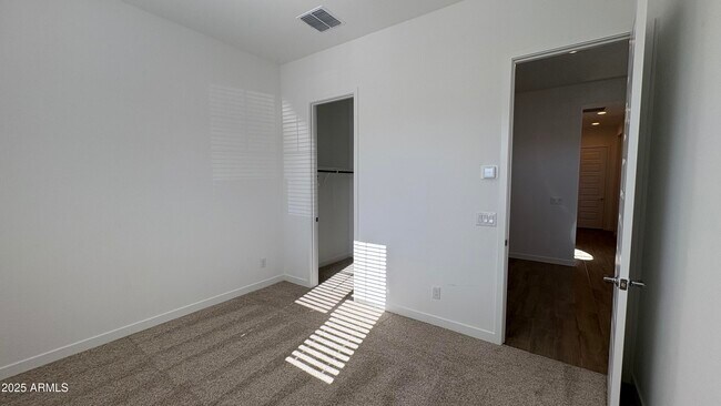 Building Photo - 3240 W Peak View Rd