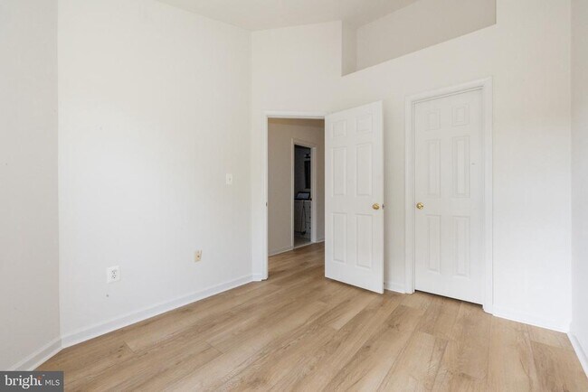 Building Photo - 2456 Covered Wagon Ct
