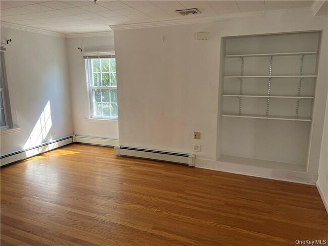 Building Photo - 10 Overlook Ave