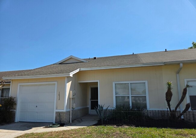 Building Photo - 1632 Tudor Ln