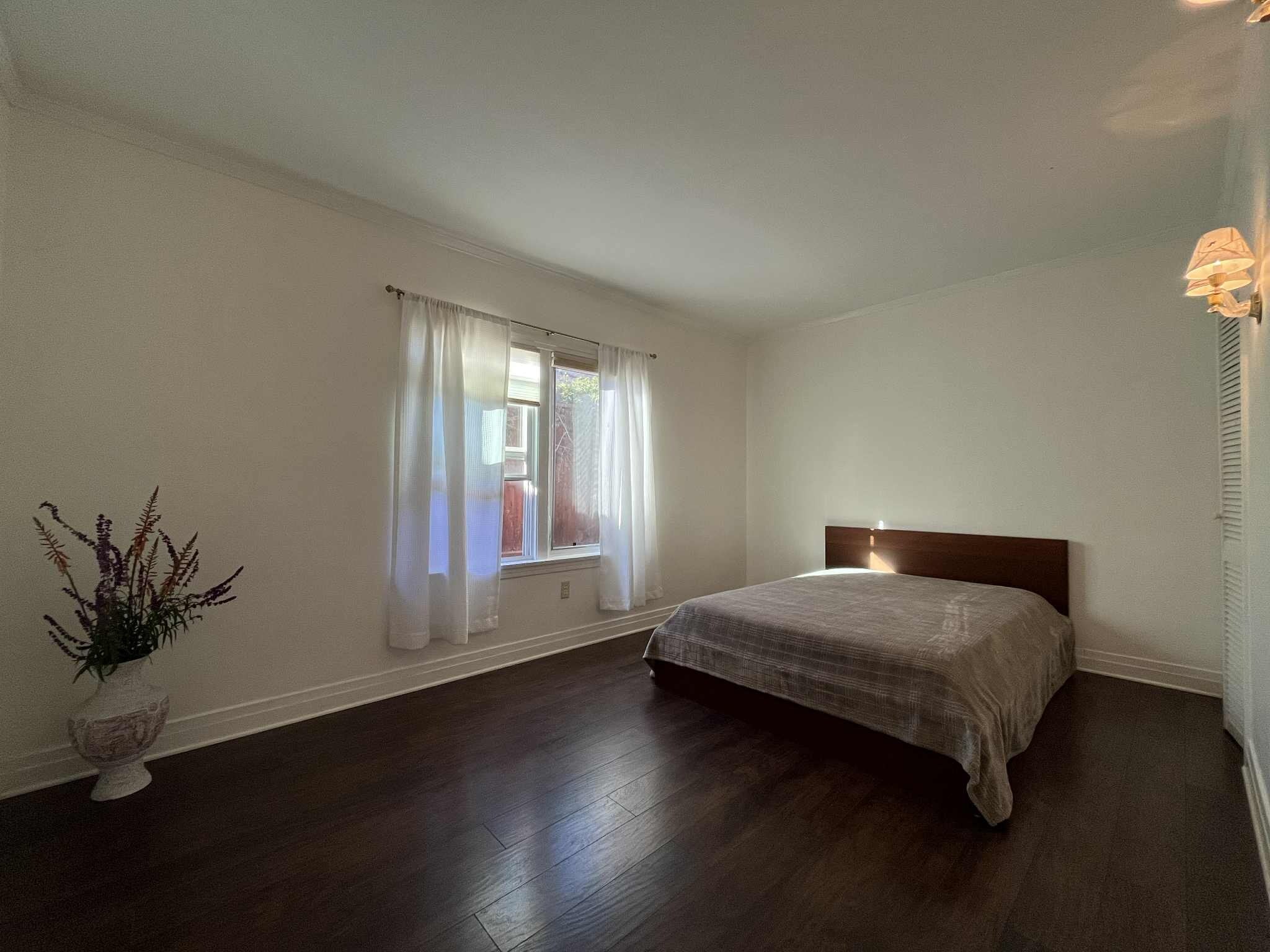 Building Photo - 2323 Las Colinas Ave