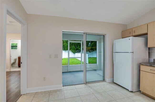 Building Photo - 51 Wellwood Ln