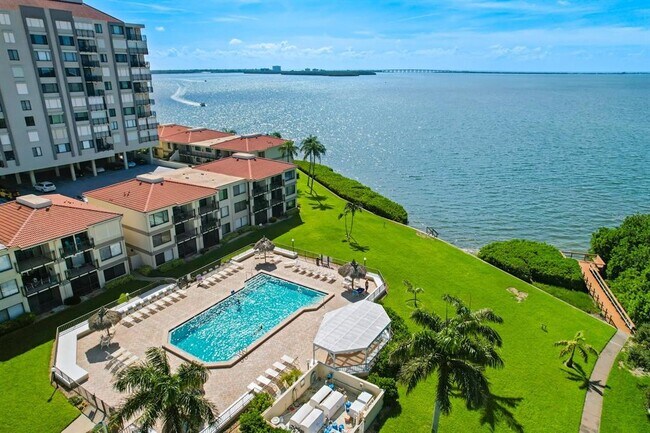 Building Photo - 6372 Palma Del Mar Blvd S
