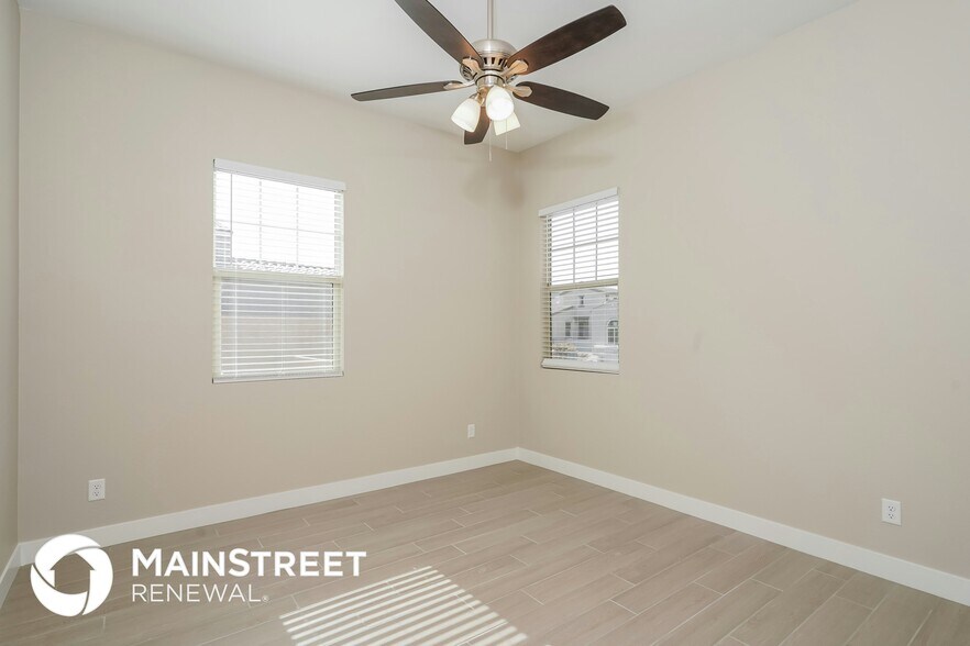 Building Photo - 14066 W Desert Flower Dr