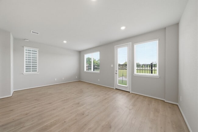 Building Photo - 3109 Quiet Sunset Dr