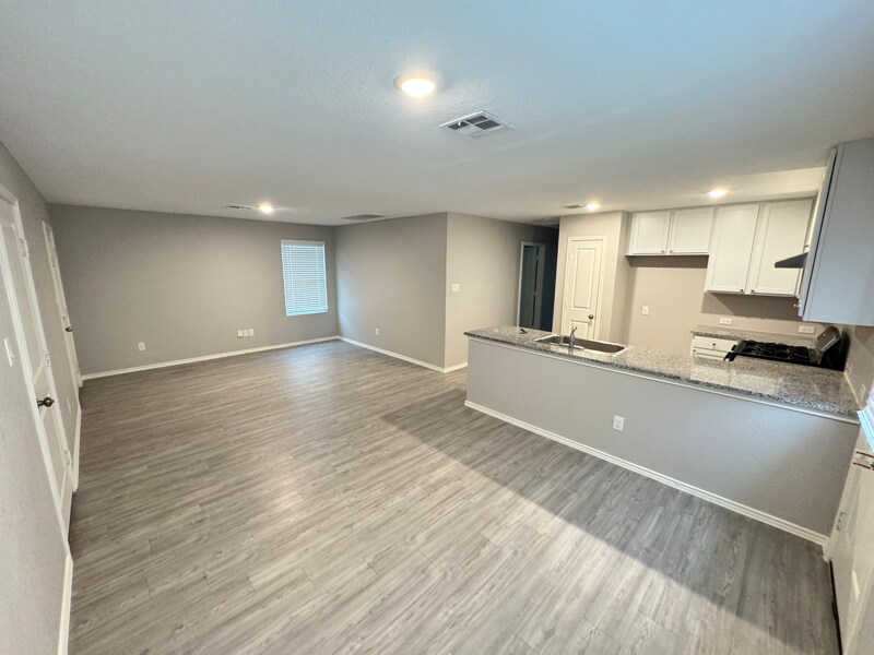 Building Photo - 13838 Ostrich Run