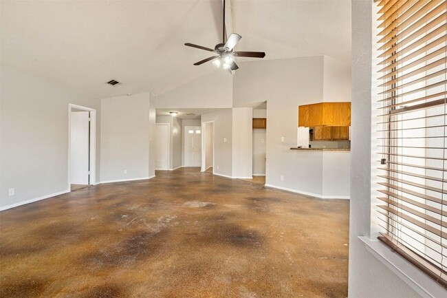 Building Photo - 1108 Peach Tree Cove