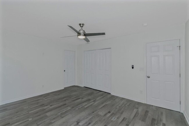 Building Photo - 204 Mill St