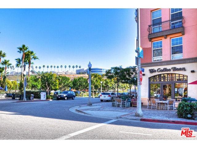 Building Photo - 5831 Seawalk Dr