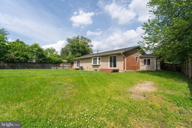 Building Photo - 7903 Esther Dr
