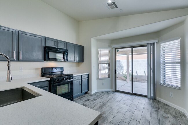 Building Photo - Beautiful 3 bedroom home near South Summerlin!