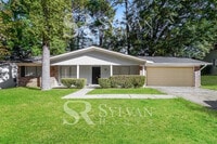 Building Photo - Updated 3 bedroom rancher!