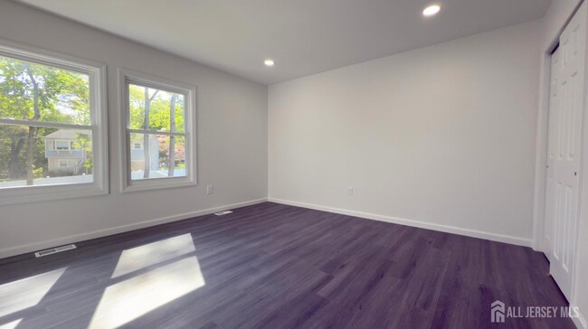 Building Photo - 412 Ryders Ln