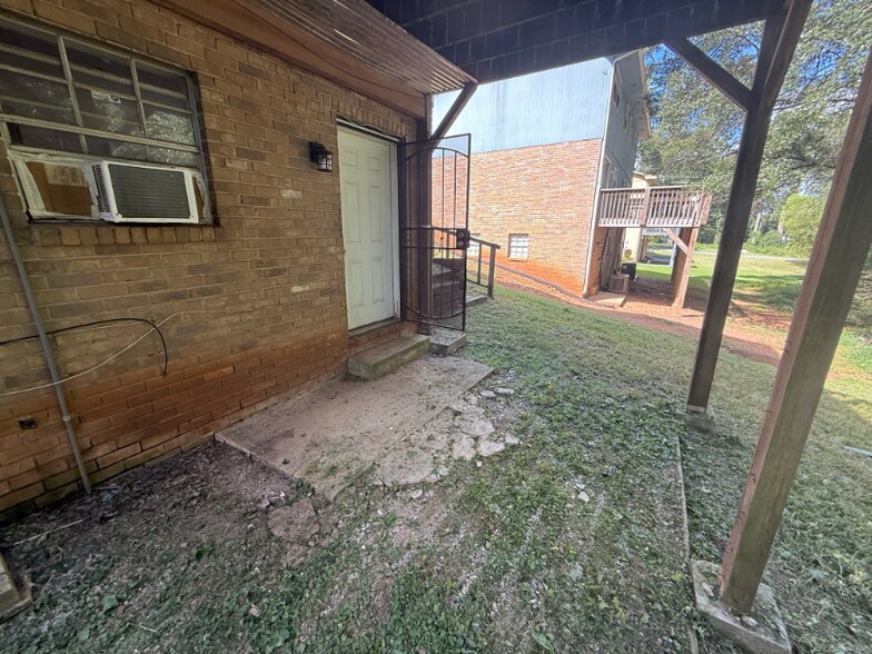 Building Photo - 1071-1073 Laurel Ln NW