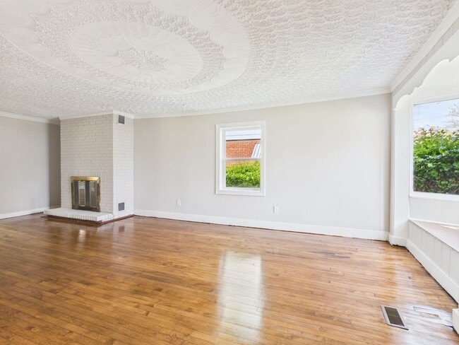 Building Photo - 3600 Pilots Ln