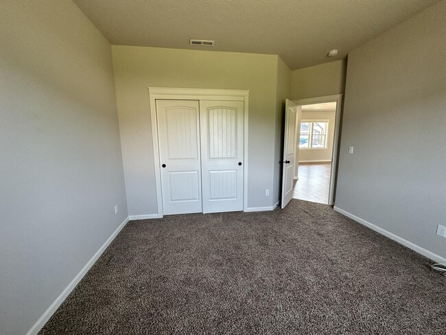 Building Photo - 823 Riley Dr NE