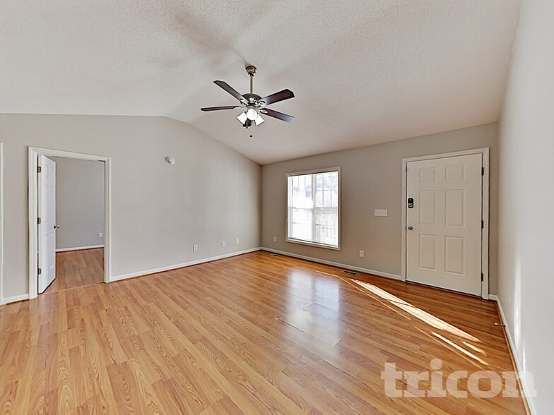 Building Photo - 1237 Woodbriar St