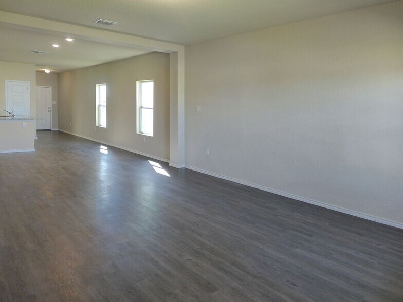Building Photo - 10807 Fox Trot Way