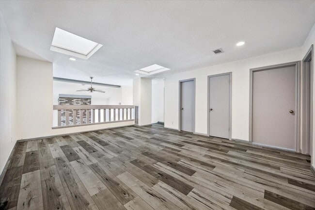 Building Photo - 727 Bunker Hill Rd