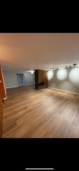 Building Photo - 18 Mount Washington Dr