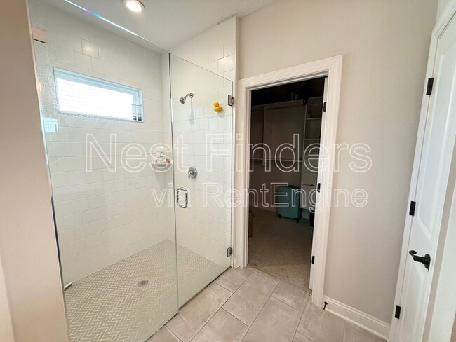 Building Photo - 676 Natureland Cir