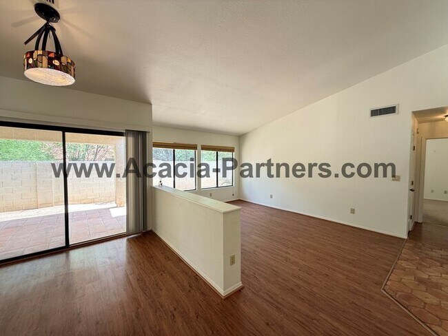 Building Photo - Three Bedroom/Two Bath Home