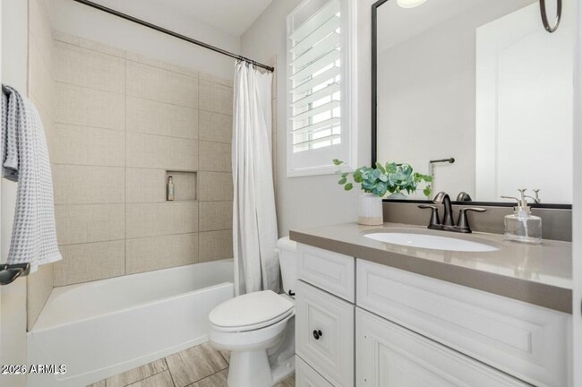 Building Photo - 2931 Madison Vistas Dr