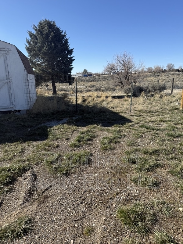 Building Photo - 300 Rustic Dr