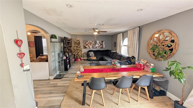 Building Photo - 106 Royalty Cir